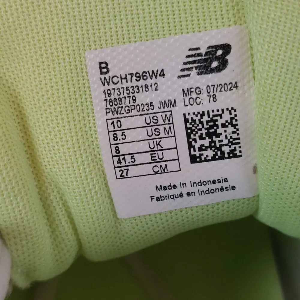New Balance FuelCell 796V4 Women's Size 10 White Tennis Shoes WCH796W4